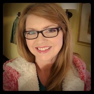 Meet your Posher, Angie